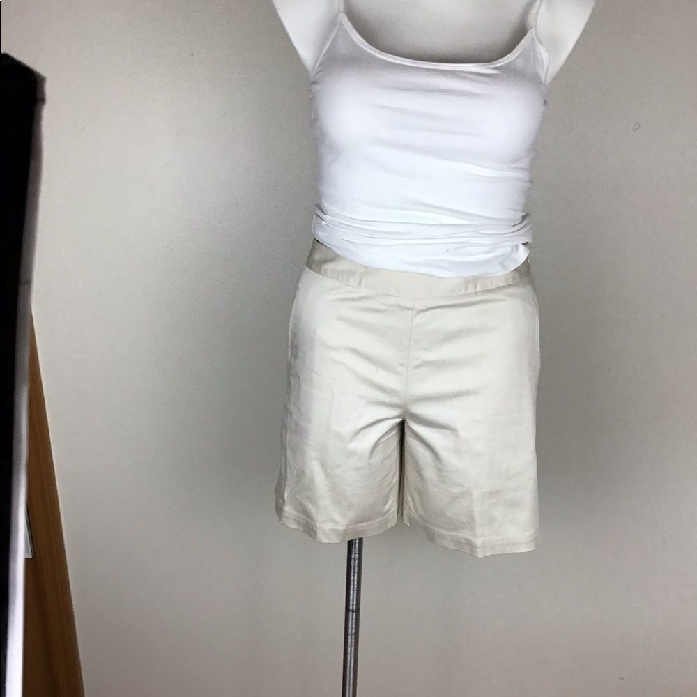 Liz golf taupe shorts size 12